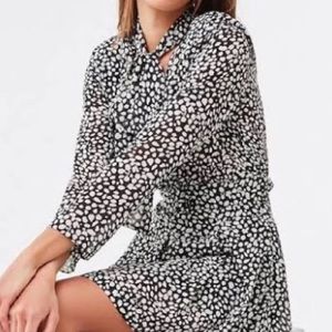 NWT FOREVER 21 Dress